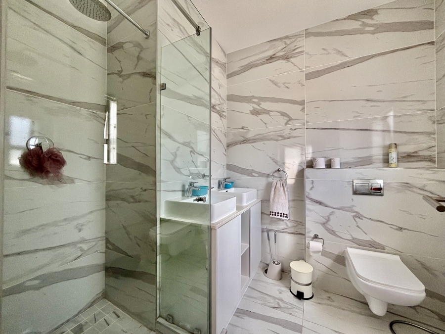 3 Bedroom Property for Sale in Sandown Western Cape